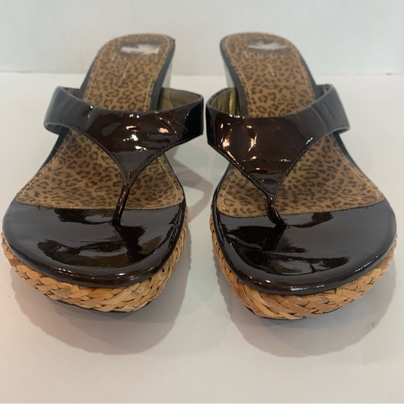 PAOLO chocolate brown patent wedge thong sandal with woven bottom size 11 - Picture 6 of 16